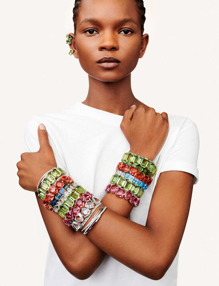 swarovski كيفية التنسيق  حلي المعصم بلمسة خاصة swarovski كيفية التنسيق  حلي المعصم بلمسة خاصة