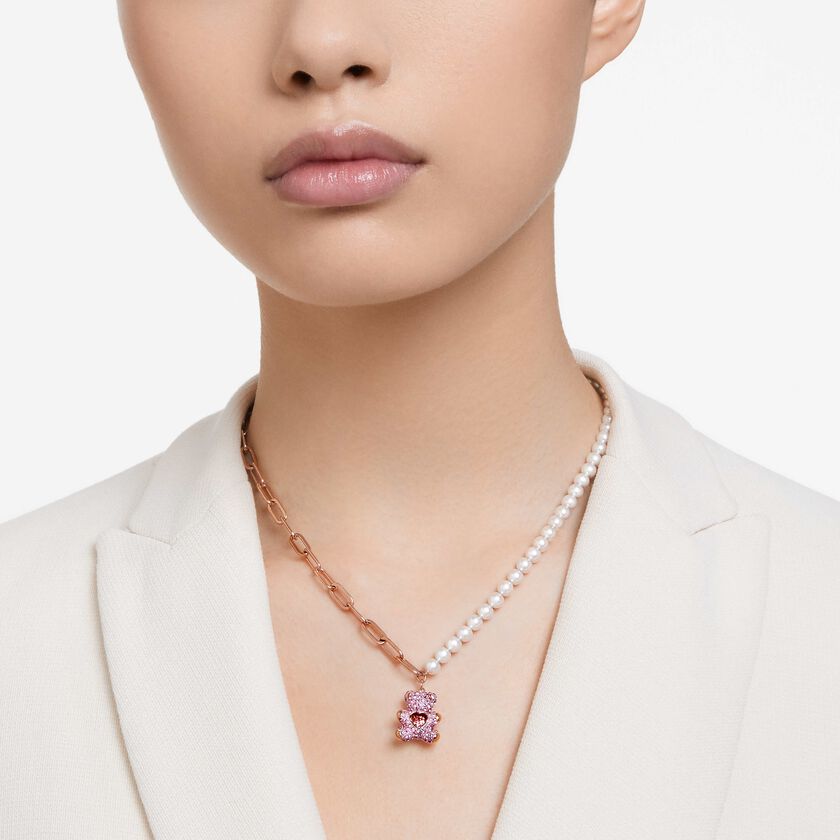swarovski قلادة teddy، على شكل دب، لون وردي، طلاء بلون ذهبي وردي