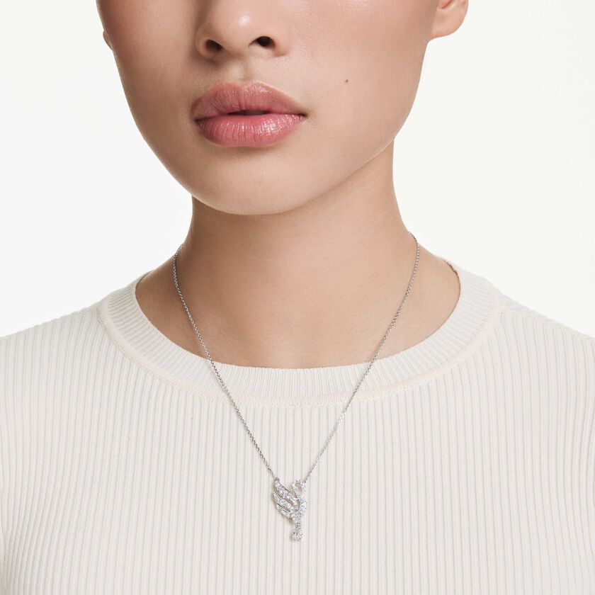 swarovski قلادة swan vienna، شكل بجعة، لون أبيض، طلاء روديوم