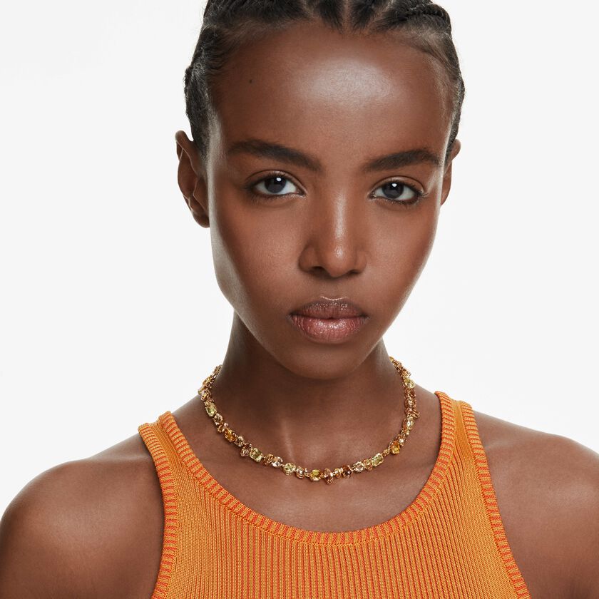 swarovski عقد gema، قطع متنوع، لون أصفر، لمسة نهائية من الذهب عيار 18 قيراط