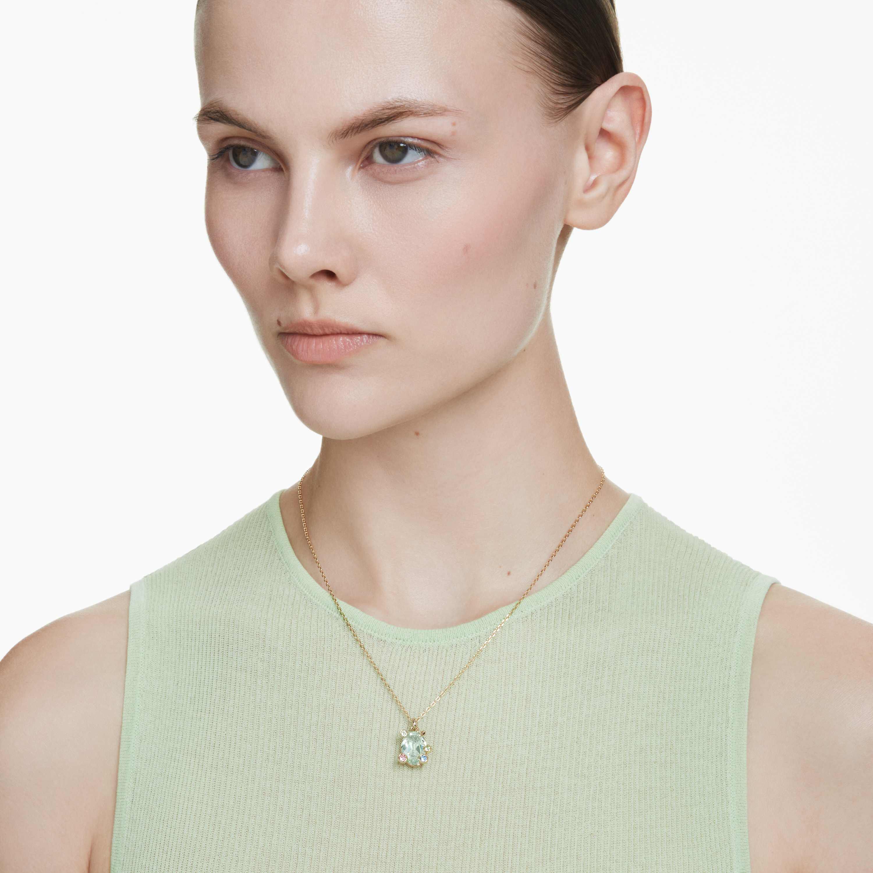 swarovski قلادة gema، قطع متنوع، ألوان متعددة، طلاء باللون الذهبي