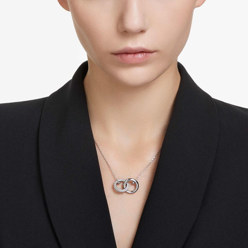 swarovski قلادة dextera، حلقات متداخلة، لون أبيض، طلاء روديوم