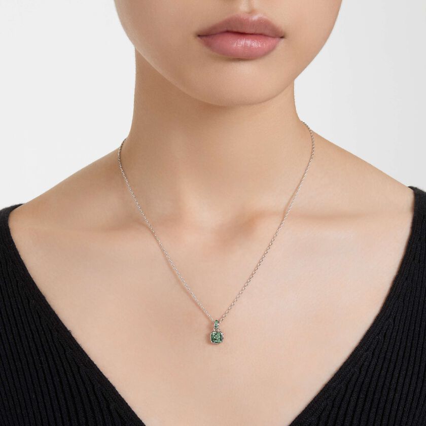 swarovski قلادة birthstone، قطع مربع، مايو، لون أخضر، طلاء روديوم