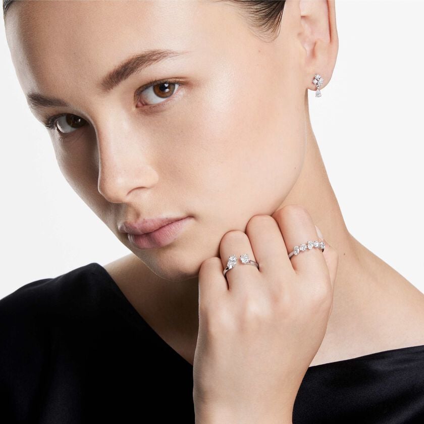 swarovski خاتم galaxy، ألماس مُصنع في المختبر إجمالي 1 قيراط، أشكال متنوعة، ذهب أبيض عيار 18 قيراط