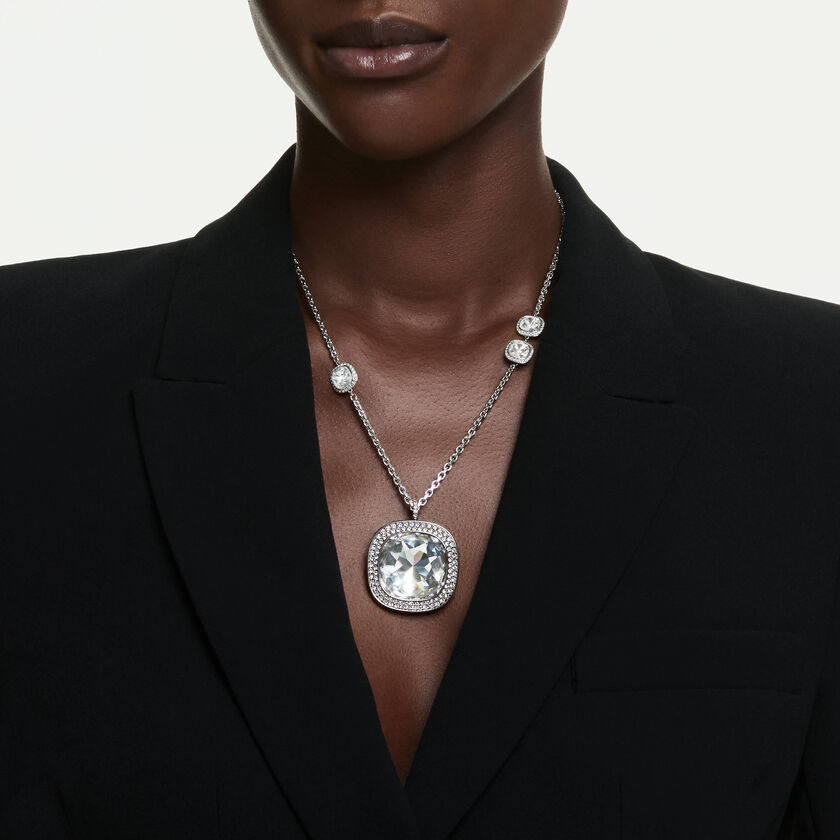 swarovski قلادة وبروش una angelic، قطع كوشن، لون أبيض، طلاءات مختلطة