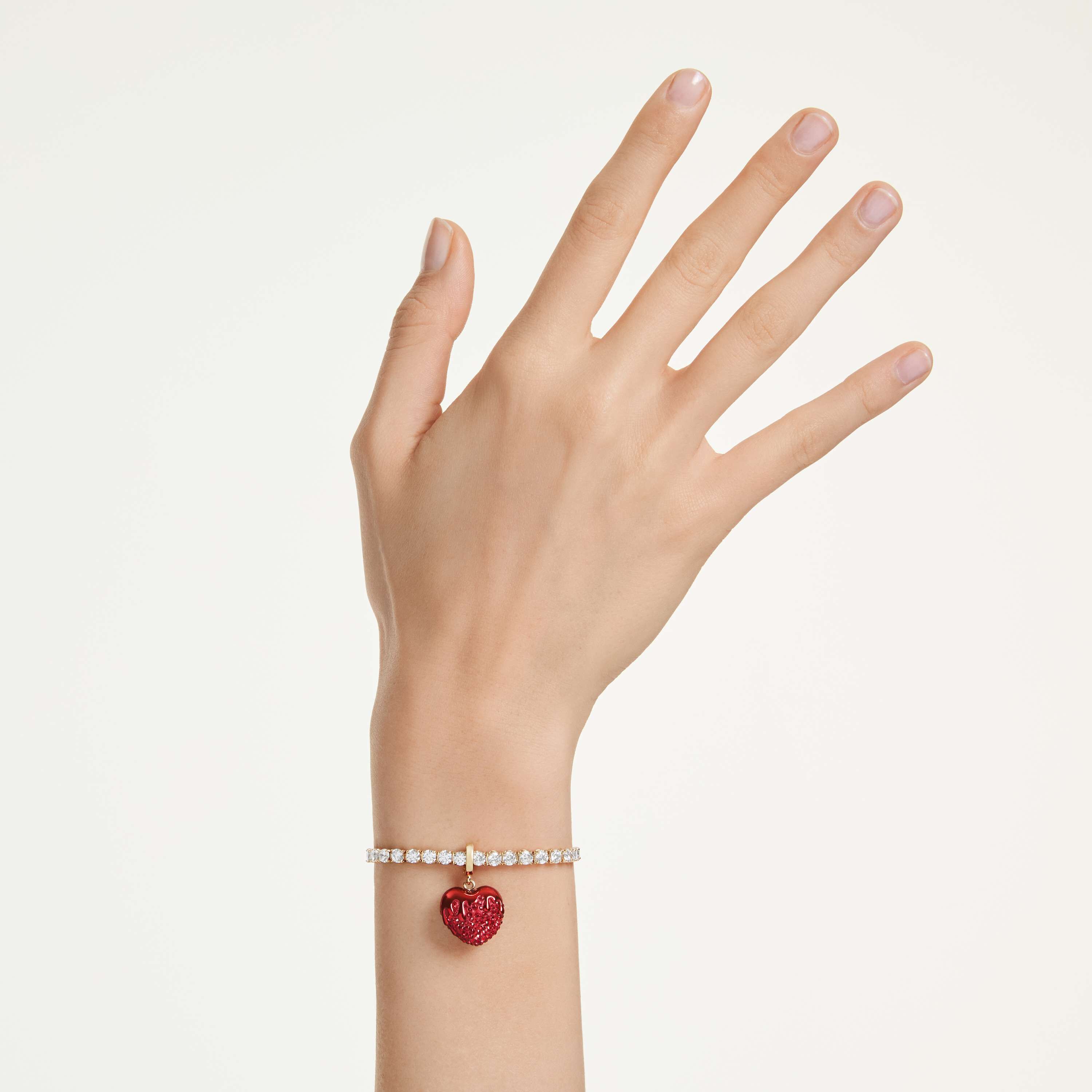 swarovski idyllia charm  round cut  heart  red  gold tone plated