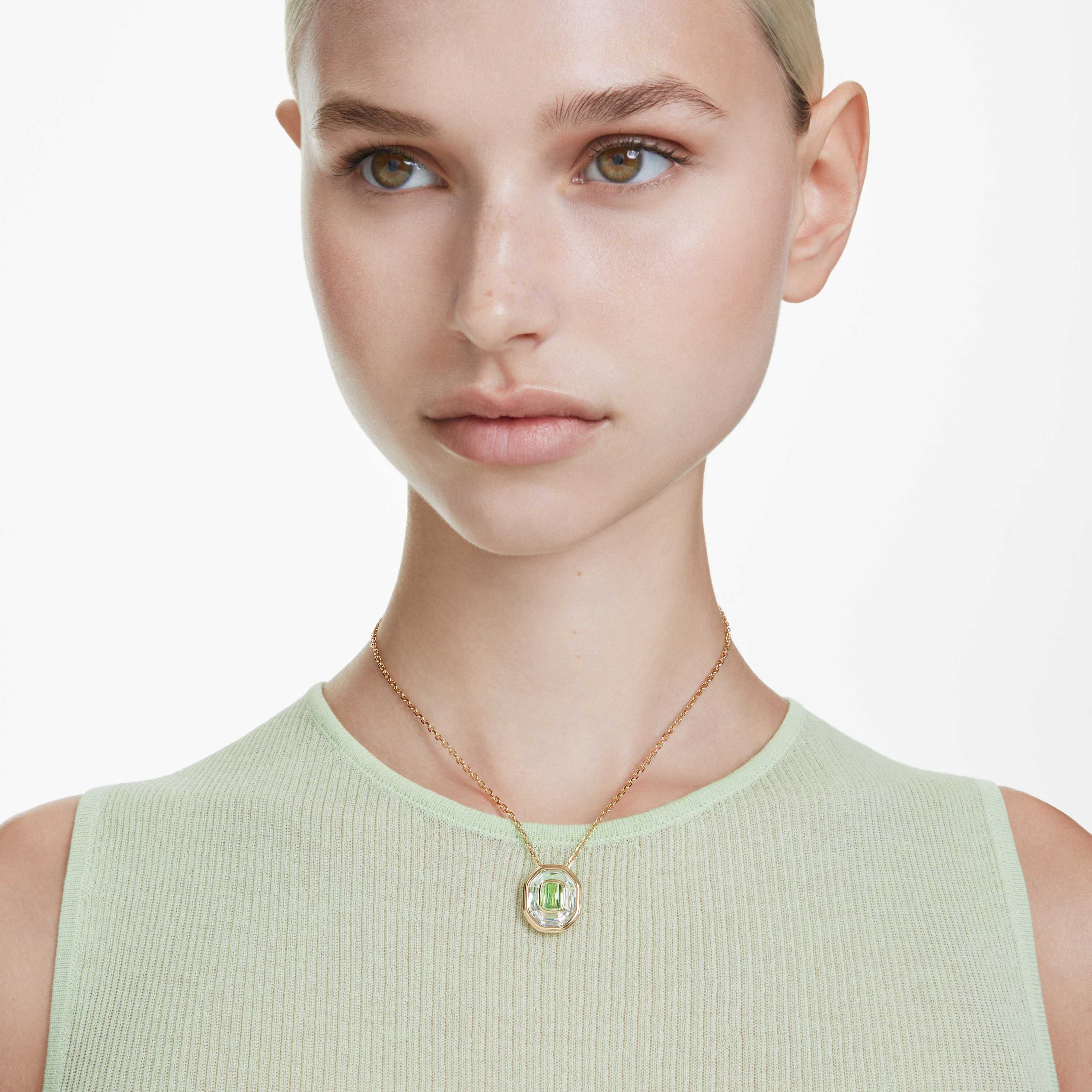 swarovski قلادة chroma، قطع مُثَمَّن، لون أخضر، طلاء باللون الذهبي