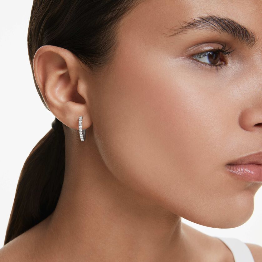 swarovski أقراط حلقية eternity، أحجار ألماس مُصنعة في المختبر بإجمالي 0 56 قيراط، شكل دائري، فضة إسترليني