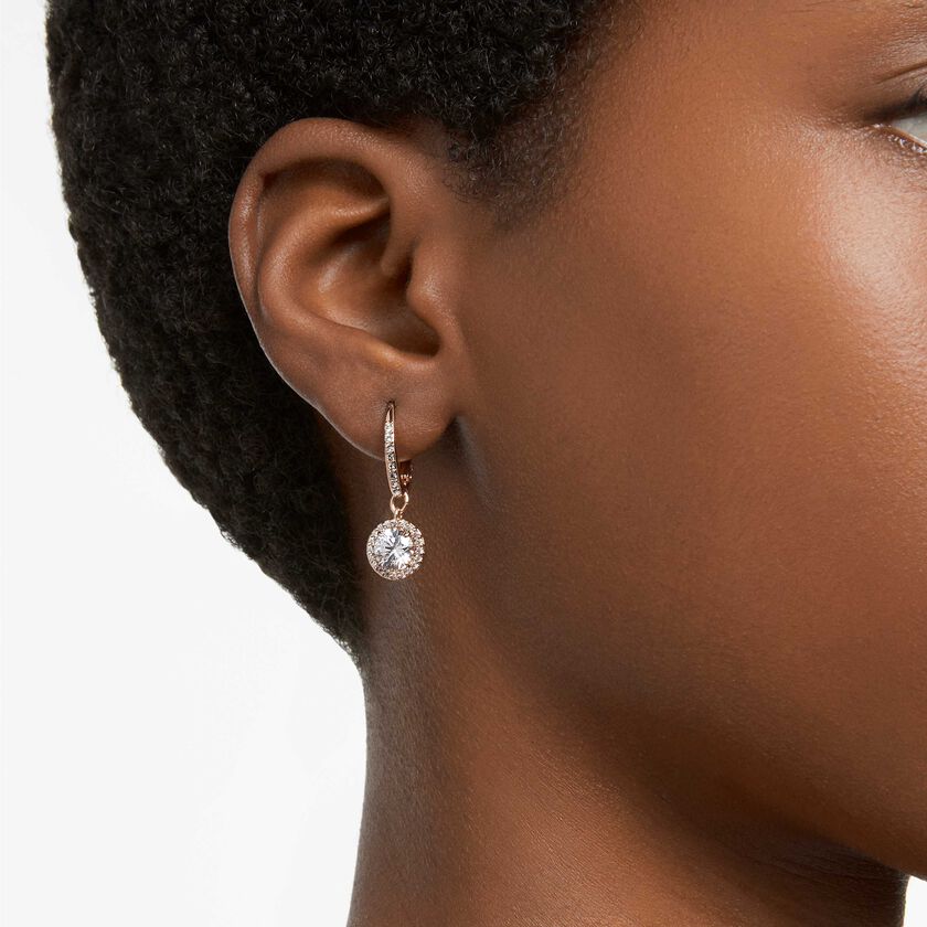 swarovski أقراط متدلية una angelic، قطع مستدير، كريستالات متراصة، لون أبيض، طلاء ذهبي وردي
