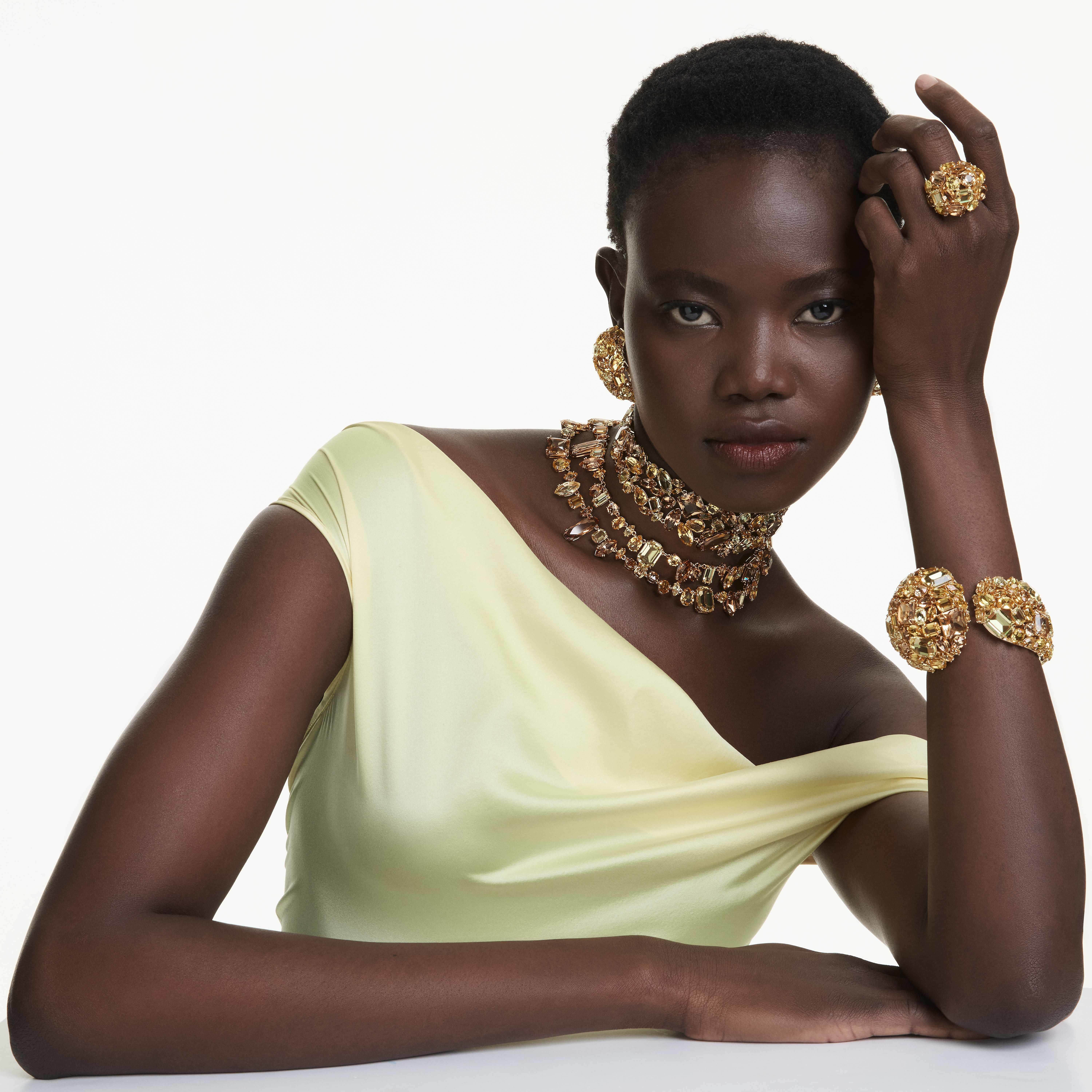 swarovski أقراط بمشبك gema، لون أصفر، طلاء باللون الذهبي